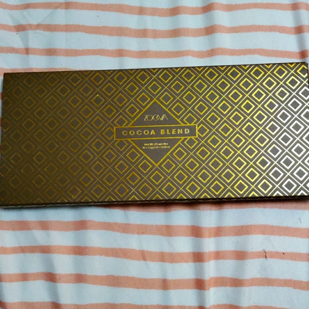 Zoeva cocoa blend eyeshadow palette